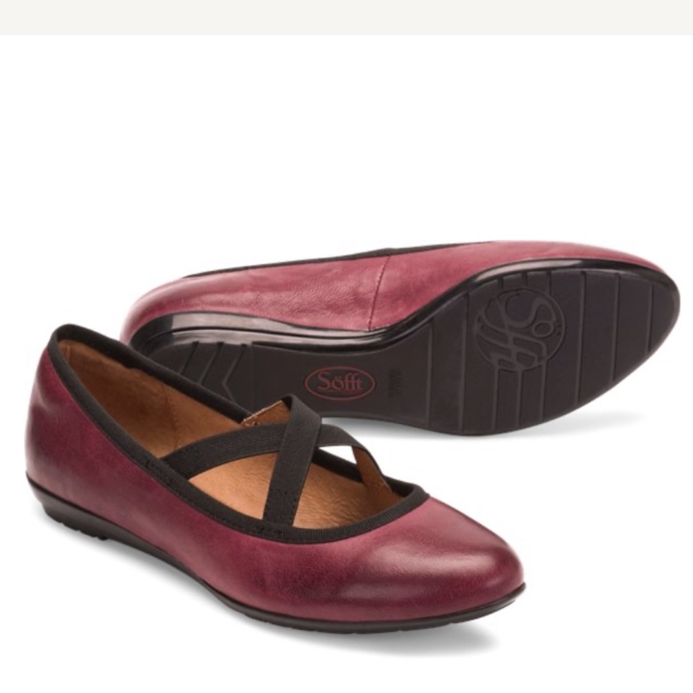 Soft Barris Red Leather Flats Size 8 NWOT